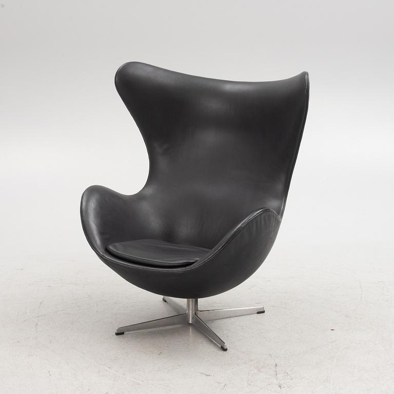 Arne Jacobsen, armchair, "The Egg Chair", Fritz Hansen, Denmark 1971.