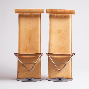 Börge Lindau, & Bo Lindercrantz, a pair of 'Plankan' chairs, Lammhults Möbel AB, Sweden 1980s.