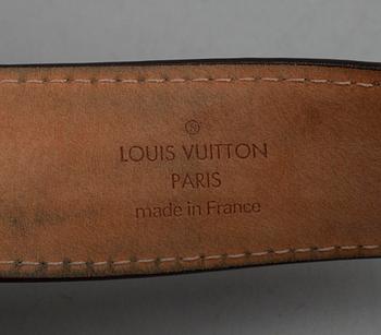 BÄLTE, Louis Vuitton.