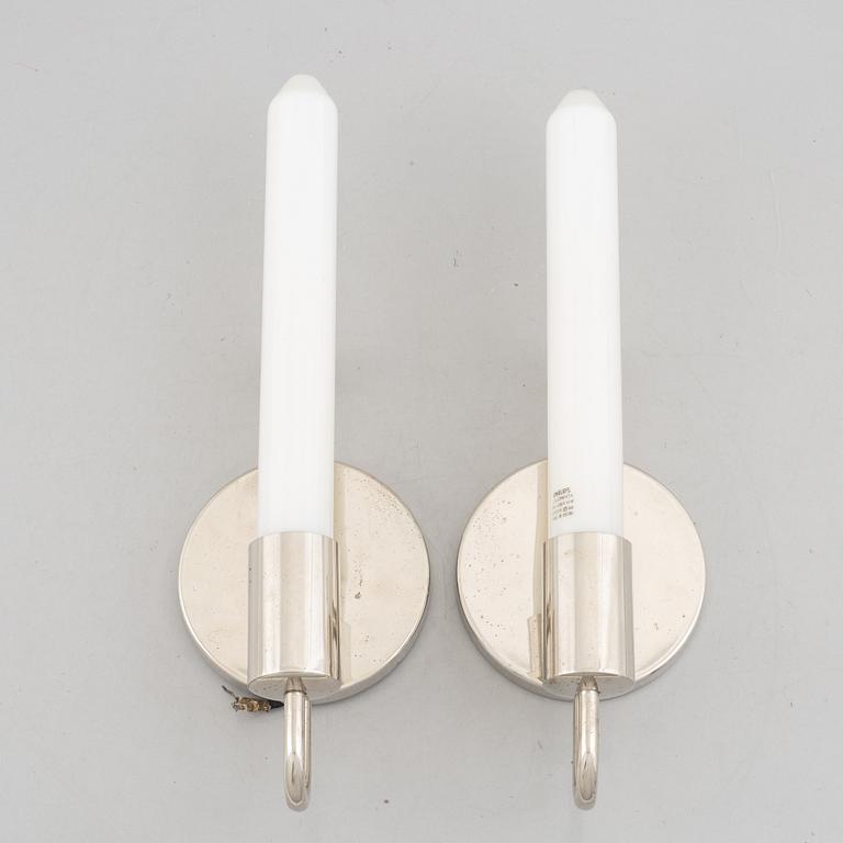 Paavo Tynell, a pair of 1930s '7209' wall lights for Taito.
