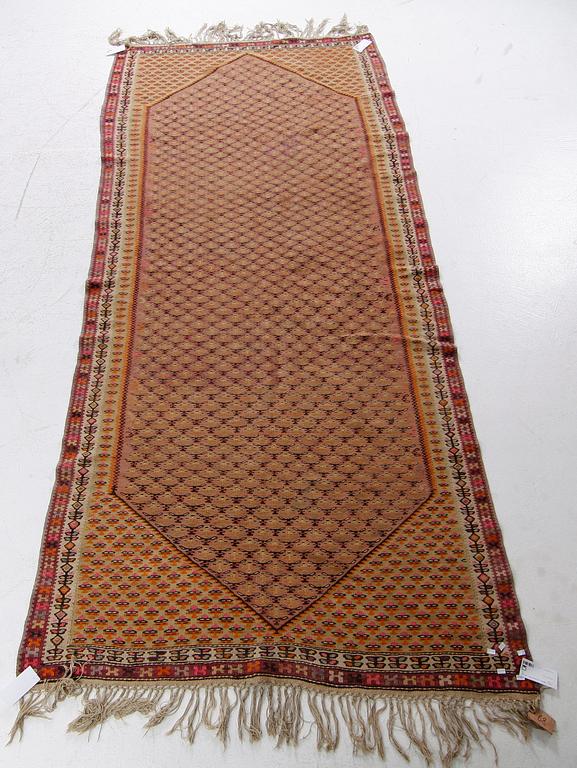 MATTA, orientalisk, ca 270 x 125.