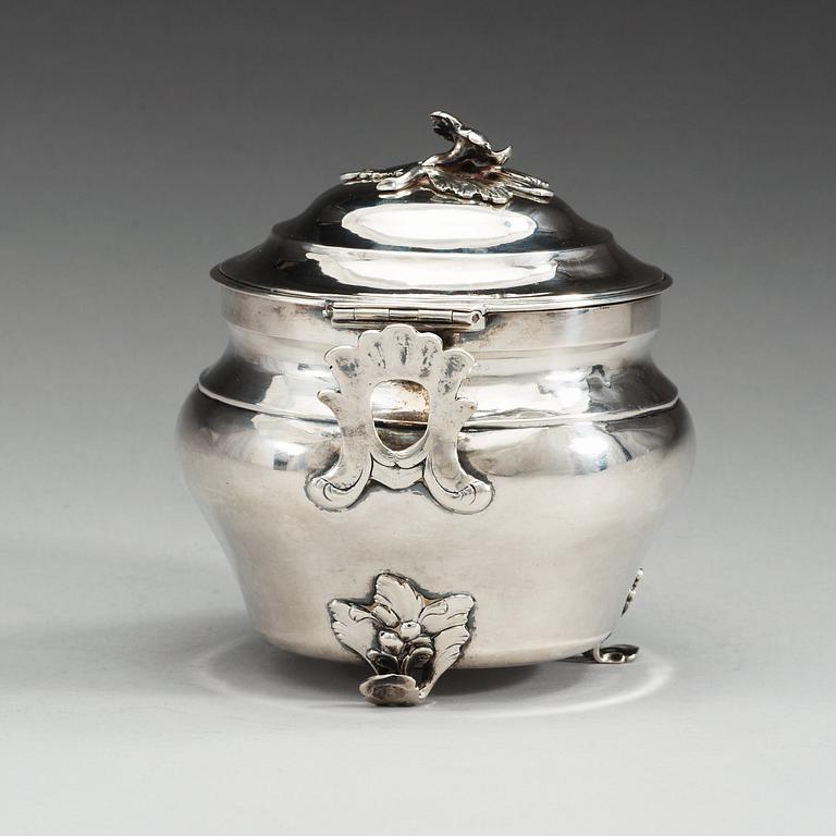 A Swedish 18th century silver mustard-jug, makers mark of Petter Eneroth, Stockholm 1774.