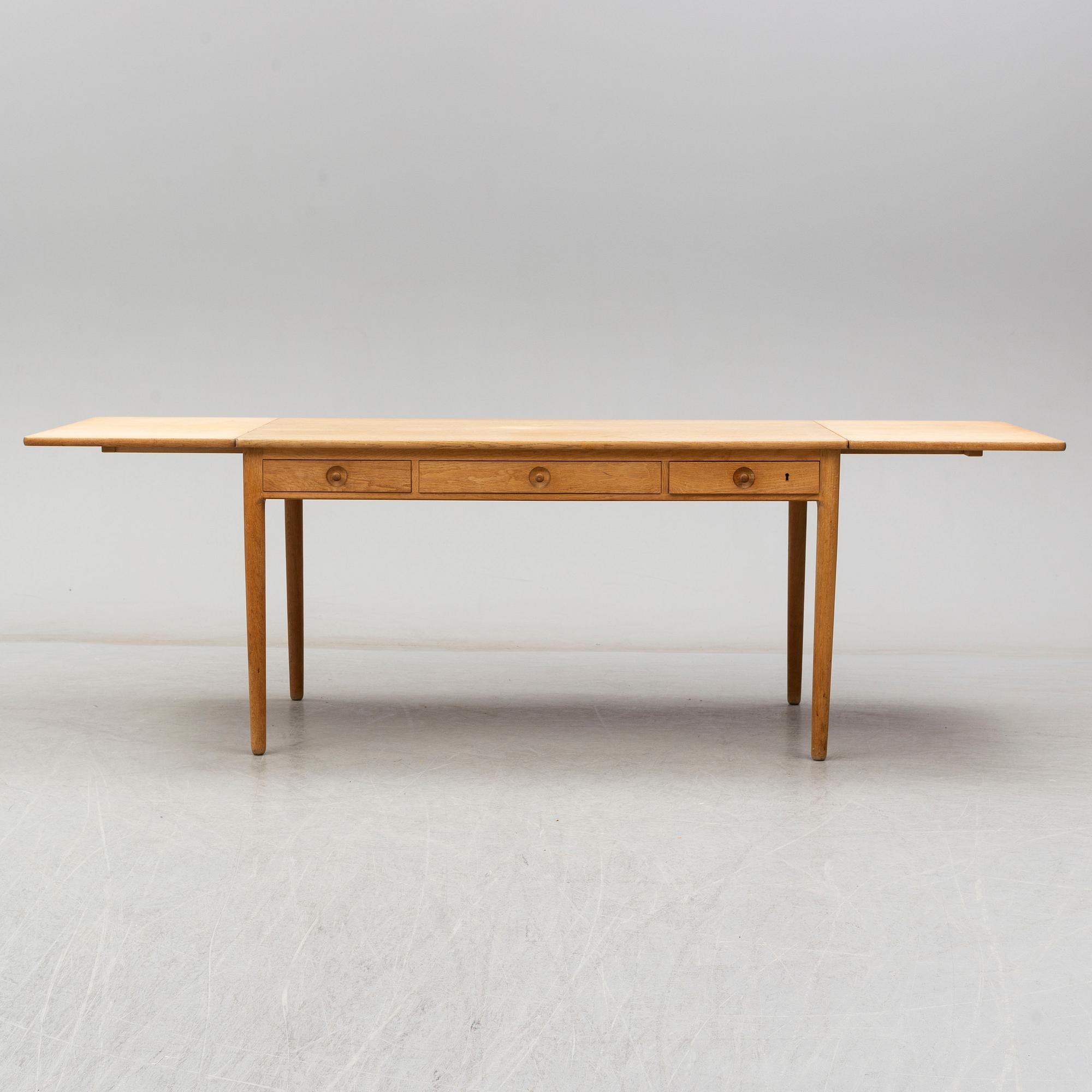 HANS J WEGNER, skrivbord med klaffar, AT-305, Andreas Tuck.