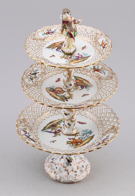 ETAGERE, porslin, Meissen, 1900-talets mitt.