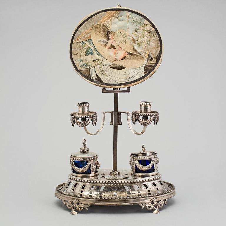 WILHELM SMEDBERG, Karlstad 1788. Skrivbordslampa för två ljus, gustaviansk.