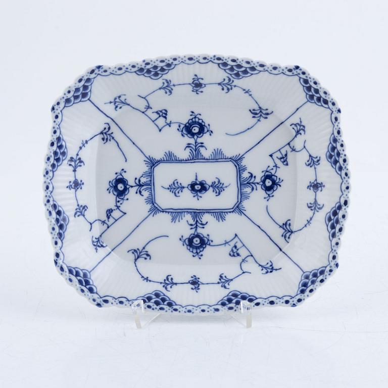 Dinner service, porcelain, 50 pieces, "Musselmalet", Royal Copenhagen, Denmark.