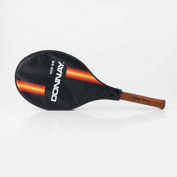 Tennisracket, Signerad Björn Borg. Donnay. Speciellt framtaget mid 25 racket i trä.