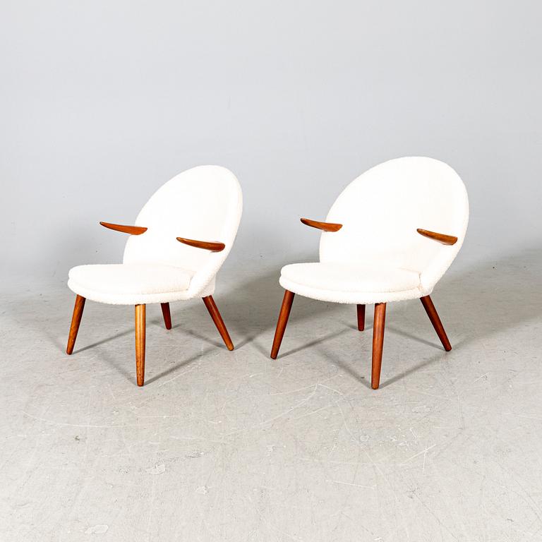 Svend Aage Eriksen, karmstolar ett par "Pingvin" modell GM18 Glostrup Møbelfabrik Danmark 1960-tal.