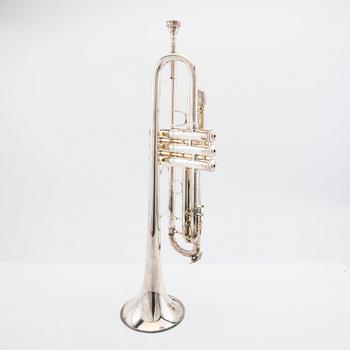 Vincent Bach Trumpet "Stradivarius model 37" number 477460.