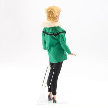 Bild-Lilli docka Tyskland 1956-64 samt diverse kläder bl. a Lilly-kläder.