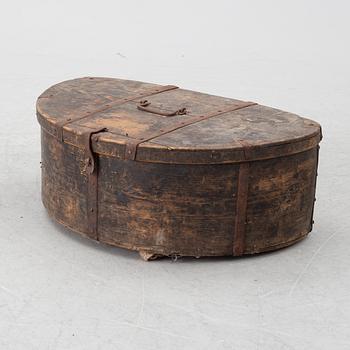 Box, folk art 17th/18th century.