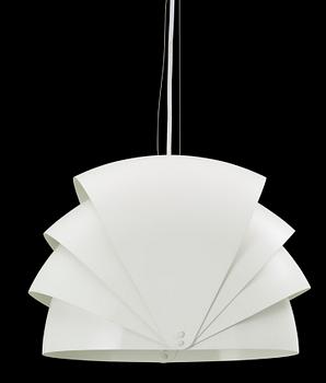 JØRN UTZON, taklampa, mattlackerad metall.