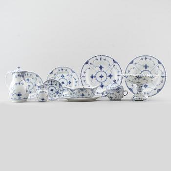 SERVISPORSLIN, 45 delar, "Musselmalet", Royal Copenhagen.