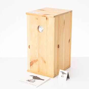 Oiva Toikka, a glass annual bird, Nuutajärvi, notsjö, iittala, Finland, 2003.