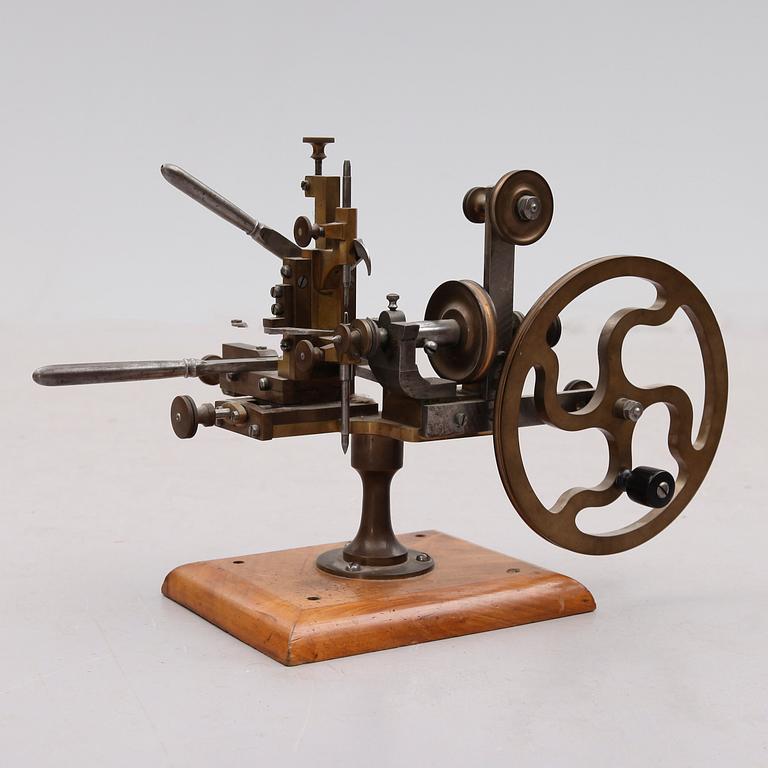 URMAKARINSTRUMENT, 1900-talets första hälft.