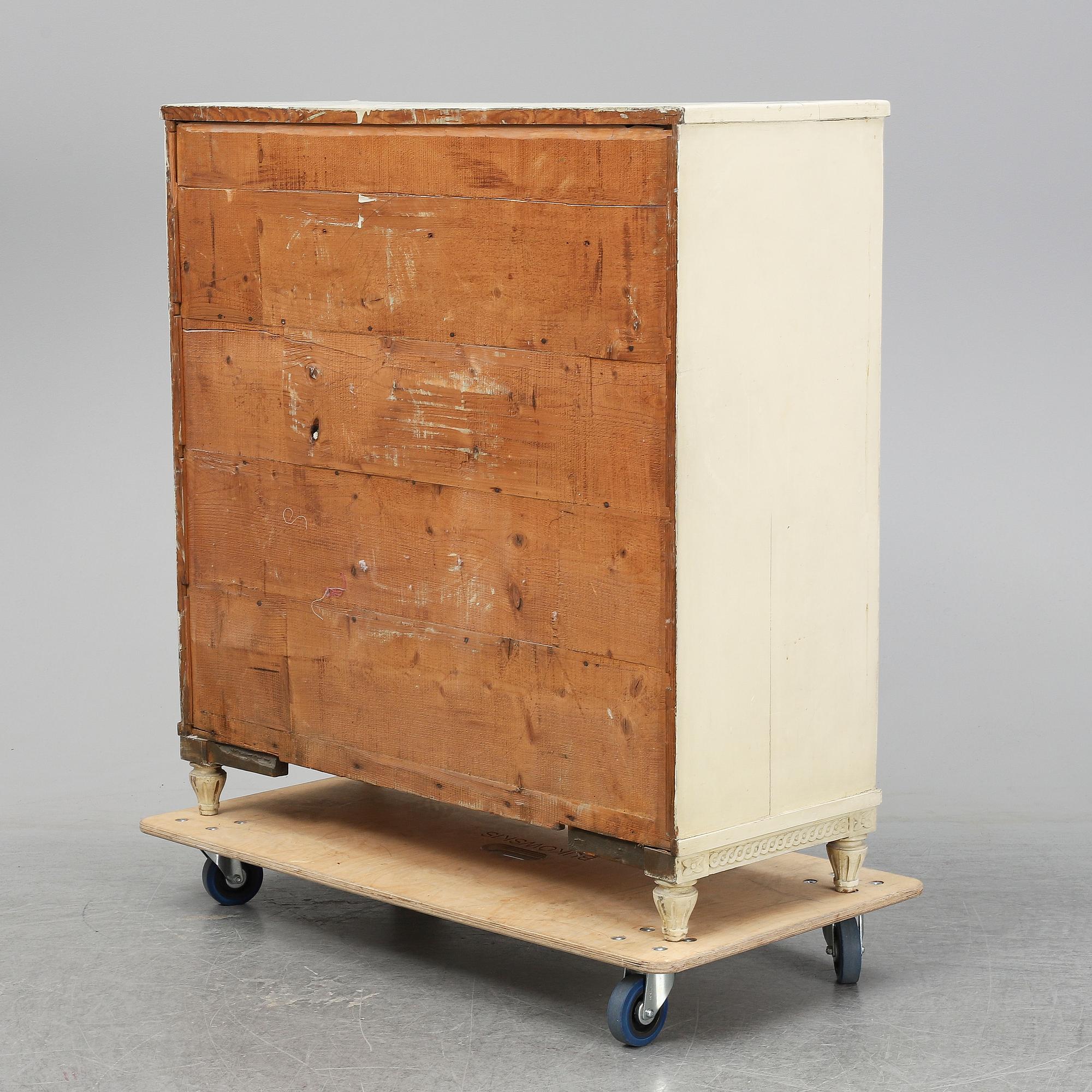 A painted Gustavian sideboard, early 19th Century.