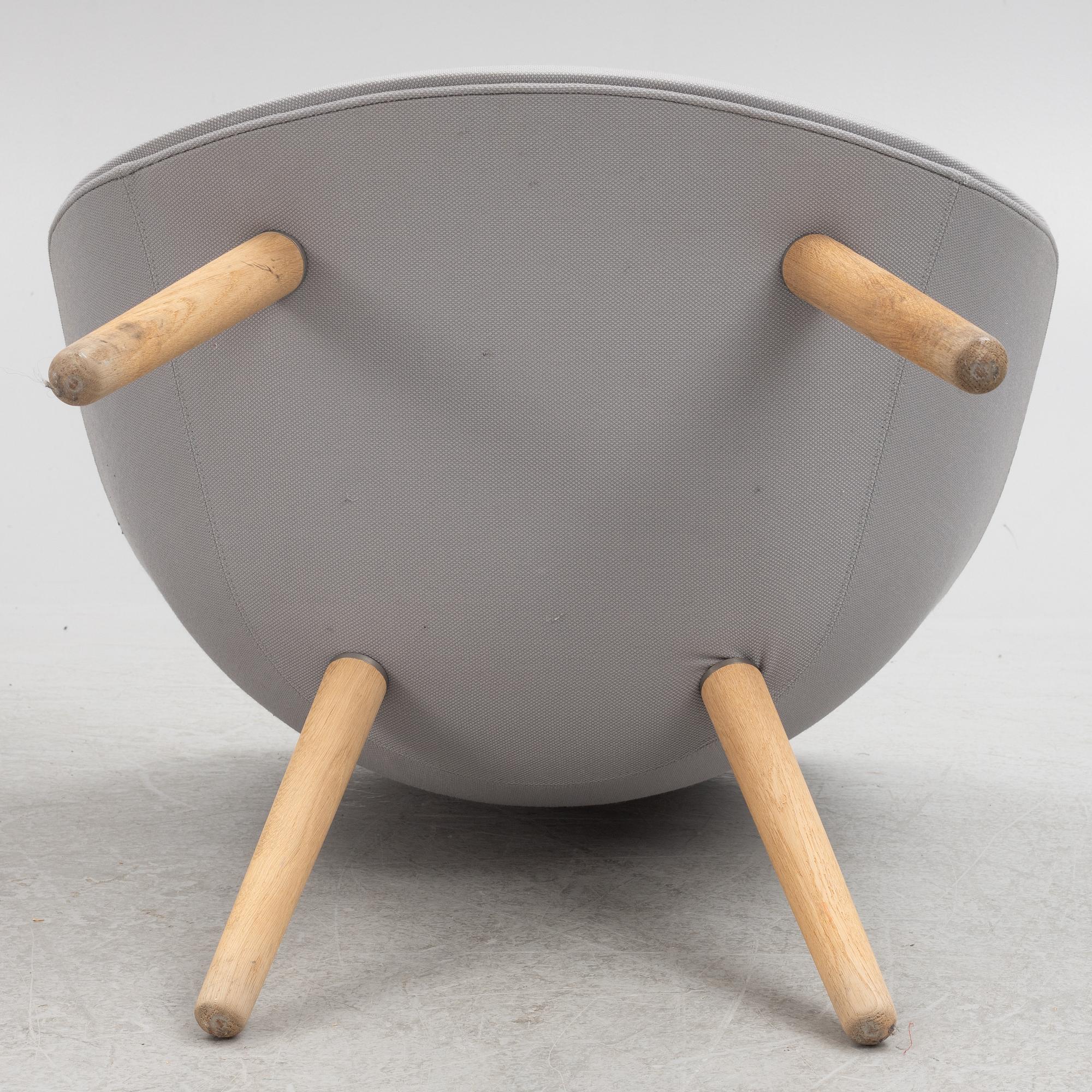 Hee Welling, a pair of "About a lounge" chairs, HAY,.