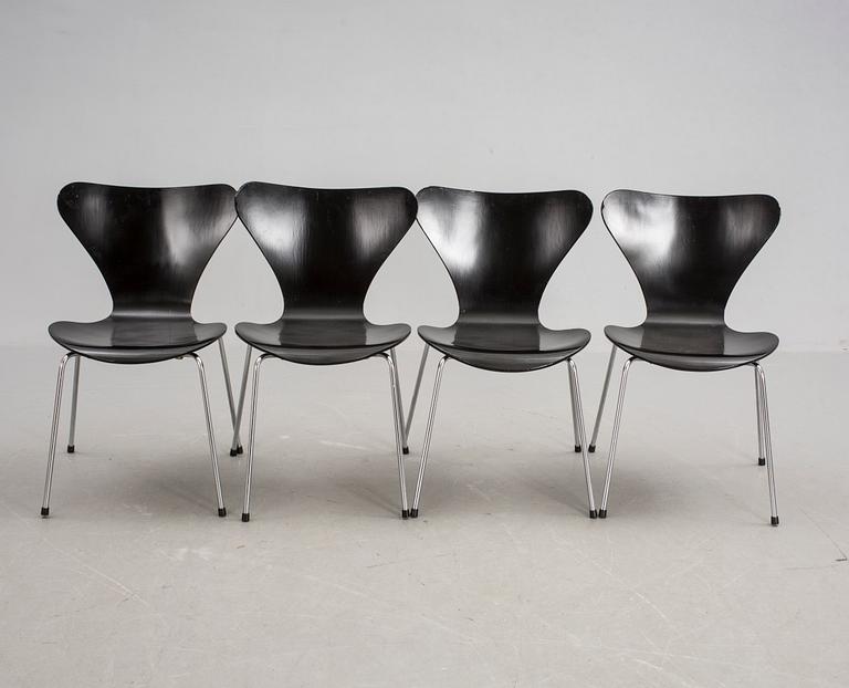 STOLAR, 4 st, "Sjuan", Arne Jacobsen och BORD, 1900-talets andra hälft.