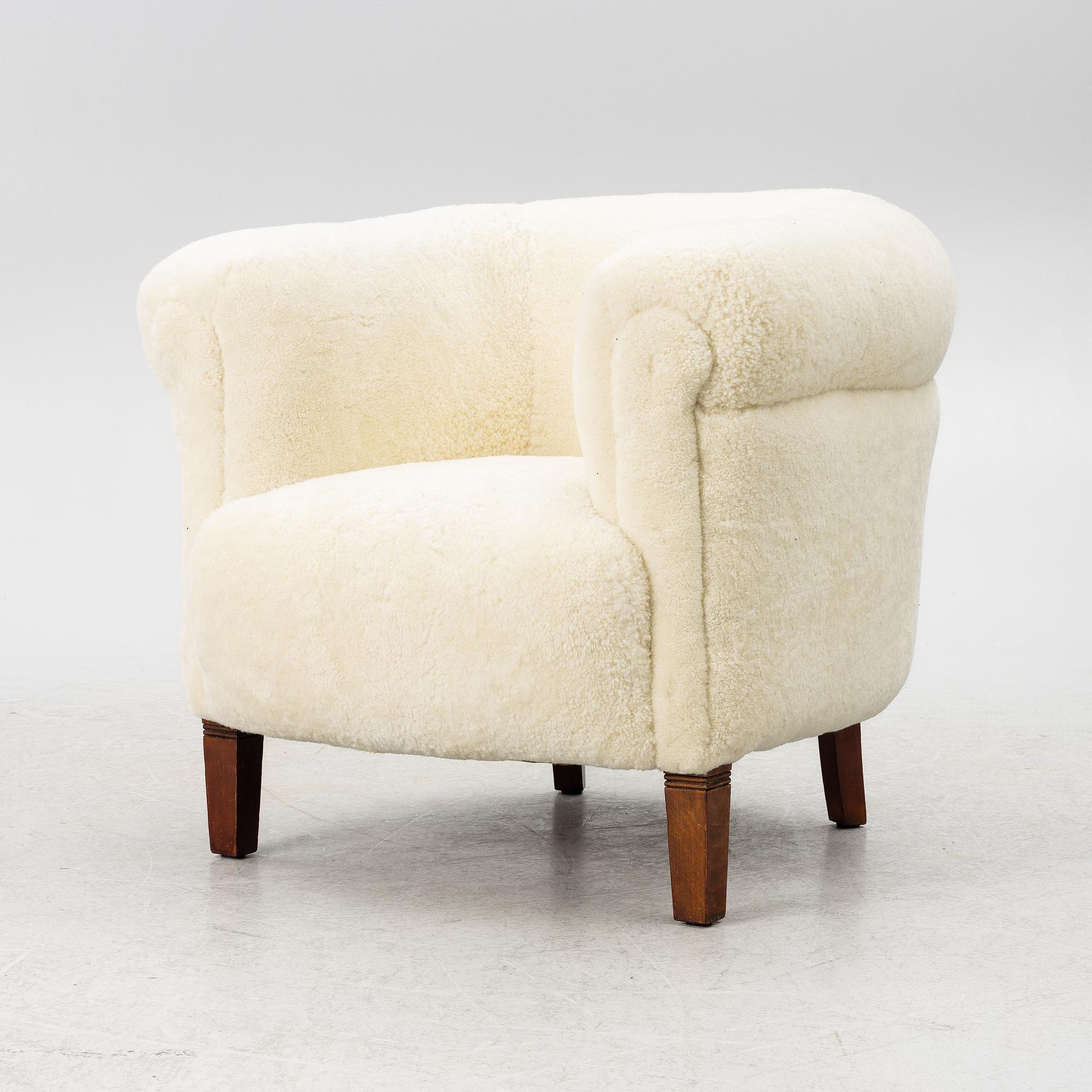 Armchair, first half of the 20th century.