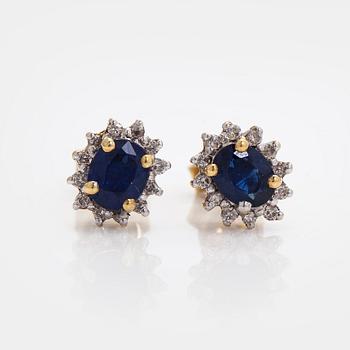 Earrings, faceted sapphires, diamonds, 18K gold.