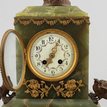 Table pendulum clock, late 19th century.