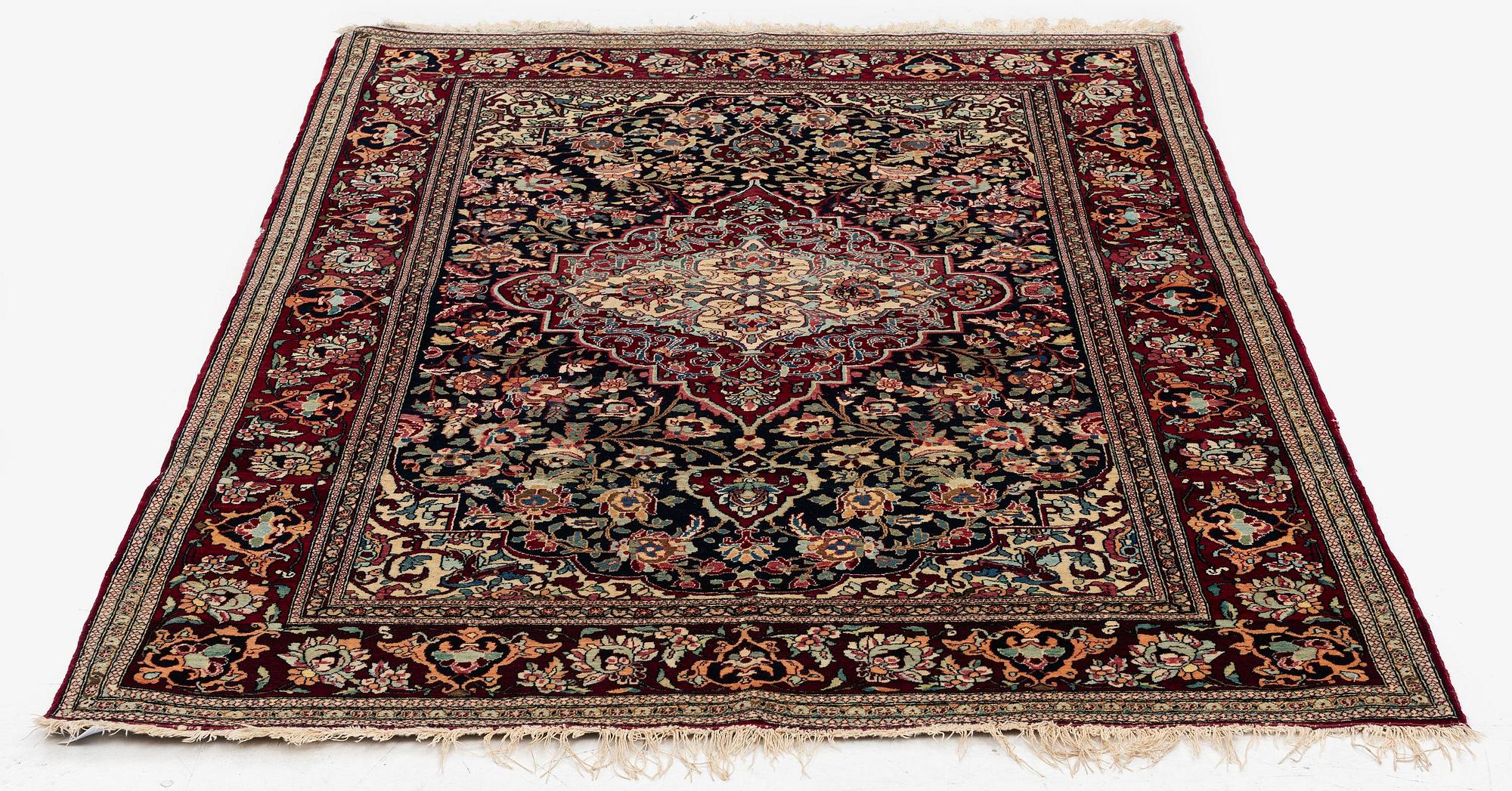 Matta, antik Isfahan, centrala Persien, ca 211 x 142 cm.