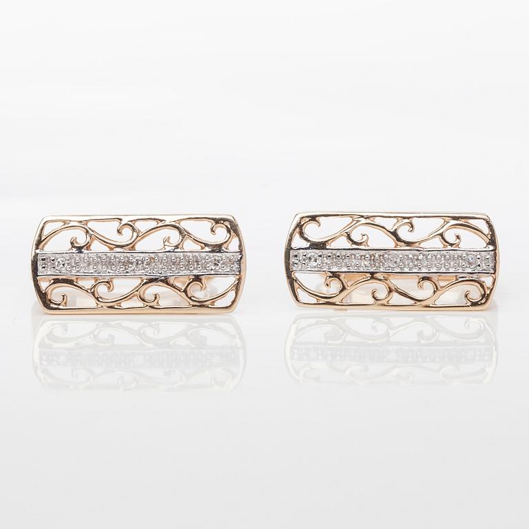 ÖRHÄNGEN, 14K guld, 6 små diamanter 0,03 ct. Vikt 2,0 g.