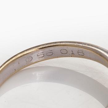 Sormus, markiisihiottuja ja prinsessihiottuja timantteja, 18K valkokultaa.