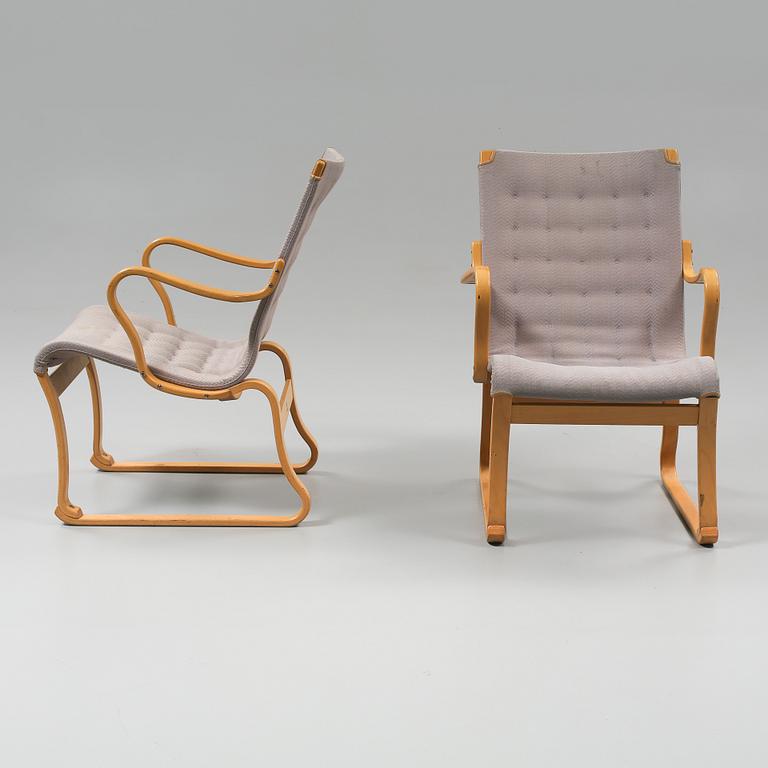 FÅTÖLJER, ett par, "Mina", Bruno Mathsson, 1900-talets andra hälft.