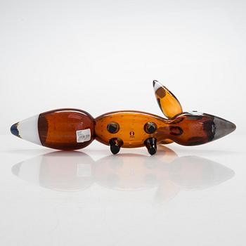 Klaus Haapaniemi, veistos, lasia, "Punaselkä", Iittala. Signeerattu Klaus H. Iittala 717/1000.