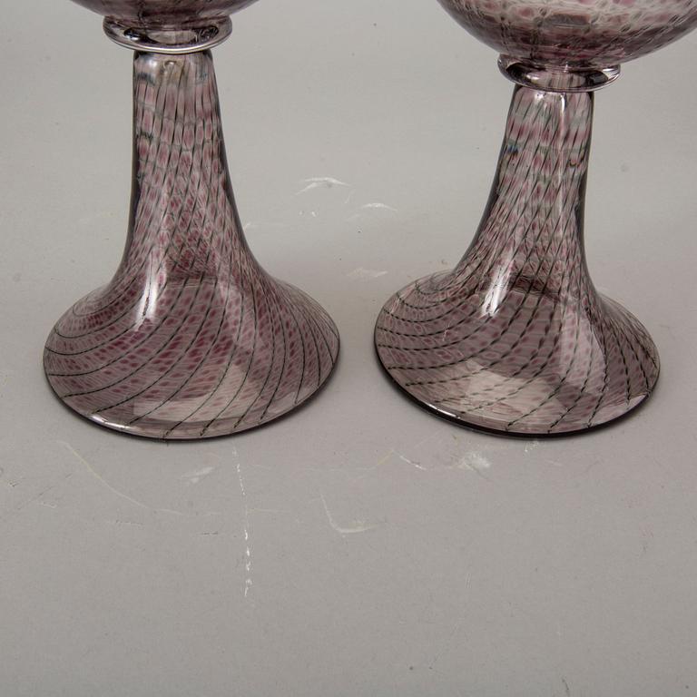 KERTTU NURMINEN, pokalglas, 2 st, Nuutajärvi Notsjö, signerade.