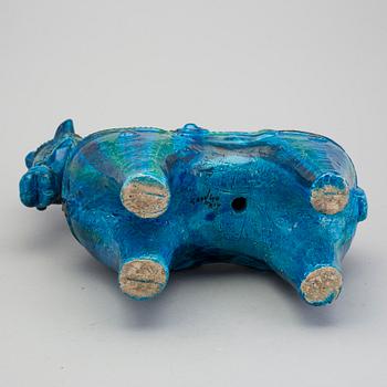 A stoneware sculpture by Aldo Londi and Raymor Bitossi.