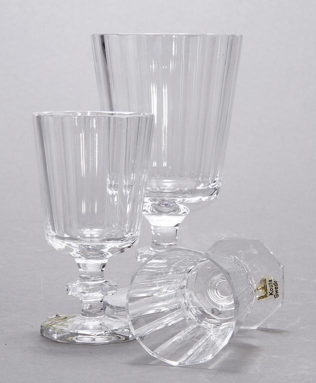 GLASSERVISDELAR, 34 st, "Karlberg", Elis Bergh, Kosta.