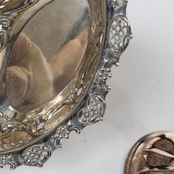 Ljusstakar, ett par, samt skål, silver, bl a Th Marthinsen, Tönsberg, Norge.