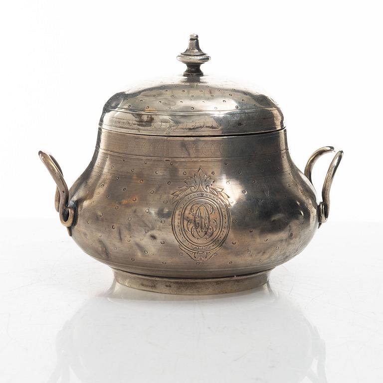 A French silver sugarbowl, mark of Linzeler, Paris, France, second half of the 19th Century.