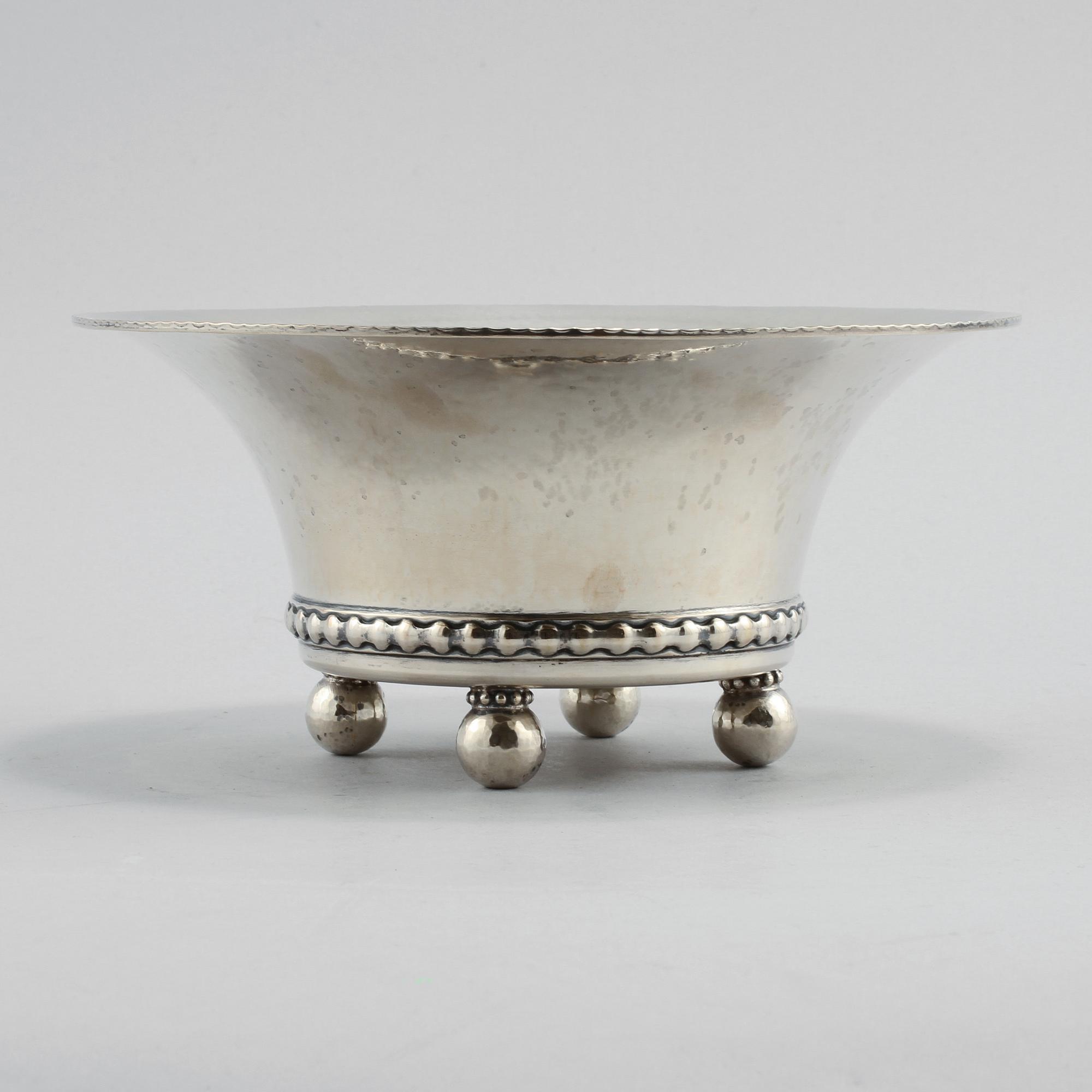 SKÅL, silver, K.Andersson, Stockholm, 1917. Vikt 503 g.