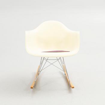 Charles & Ray Eames, Rocking chair, "Eames plastic armchair RAR", Vitra, 2005.