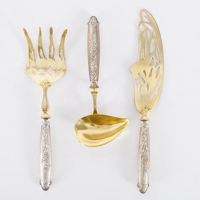 SERVERINGSBESTICK, 3 delar, silver och delvis förgyllda, Frankrike ca 1900.