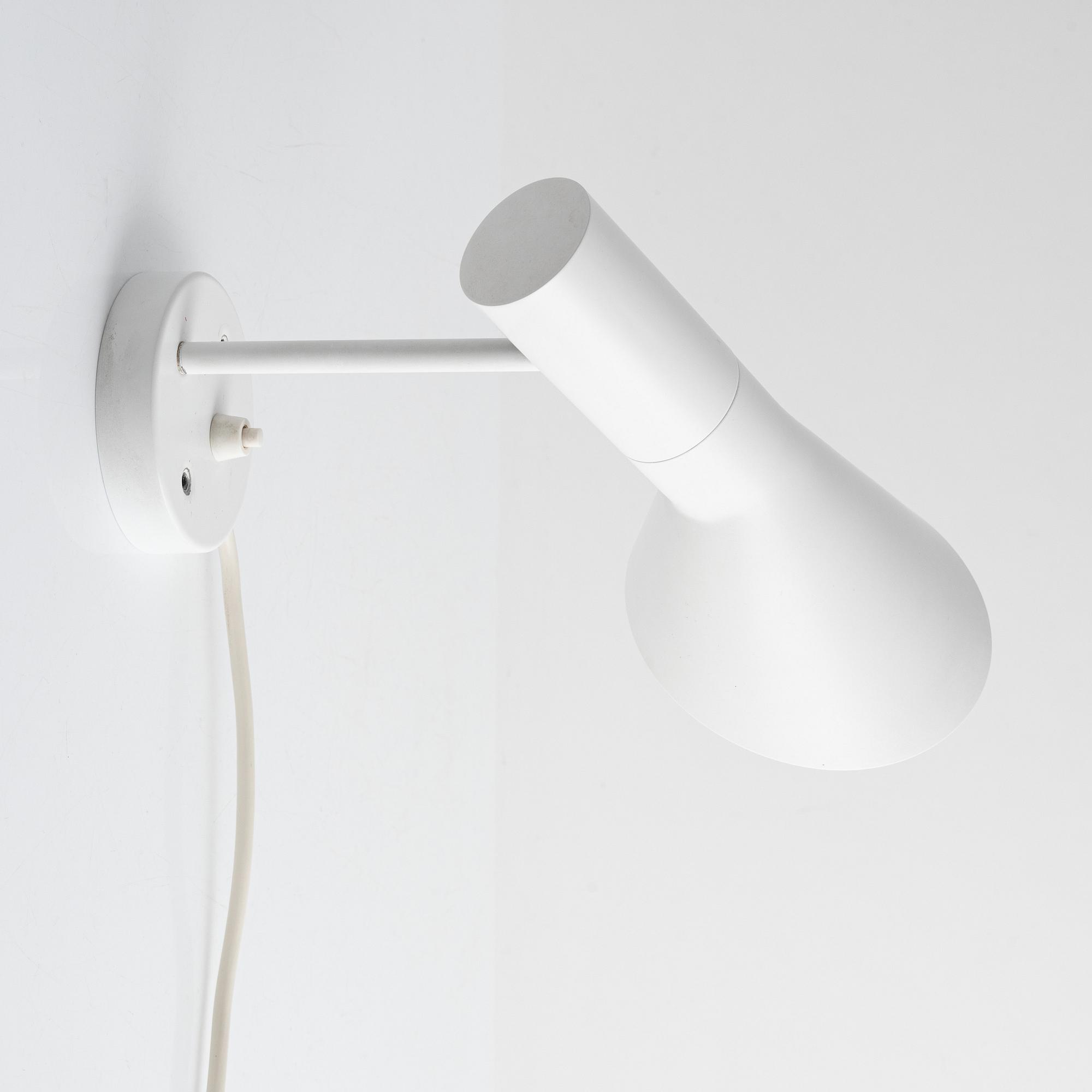 Arne Jacobsen, vägglampa, "AJ", Louis Poulsen, Danmark.