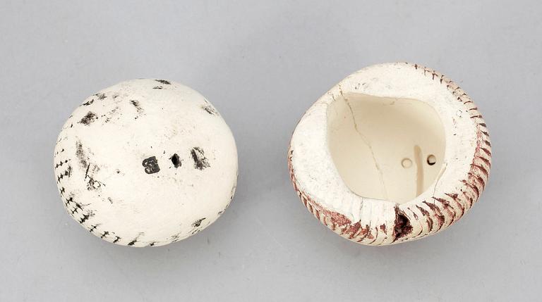 VÄGGDEKORATION SAMT FIGURINER, 2 st, stengods, Bengt Berglund Gustavsberg.