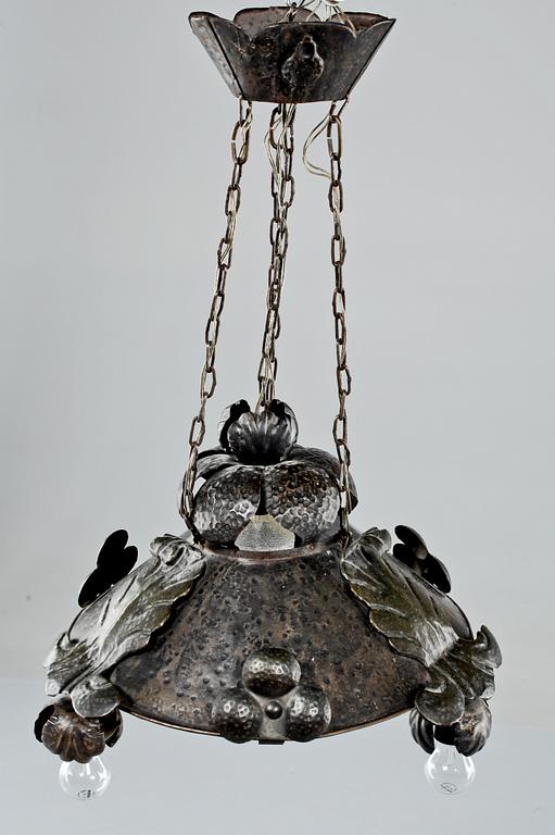 TAKLAMPA, jugend, 1900-talets första del. Höjd ca 80 cm.