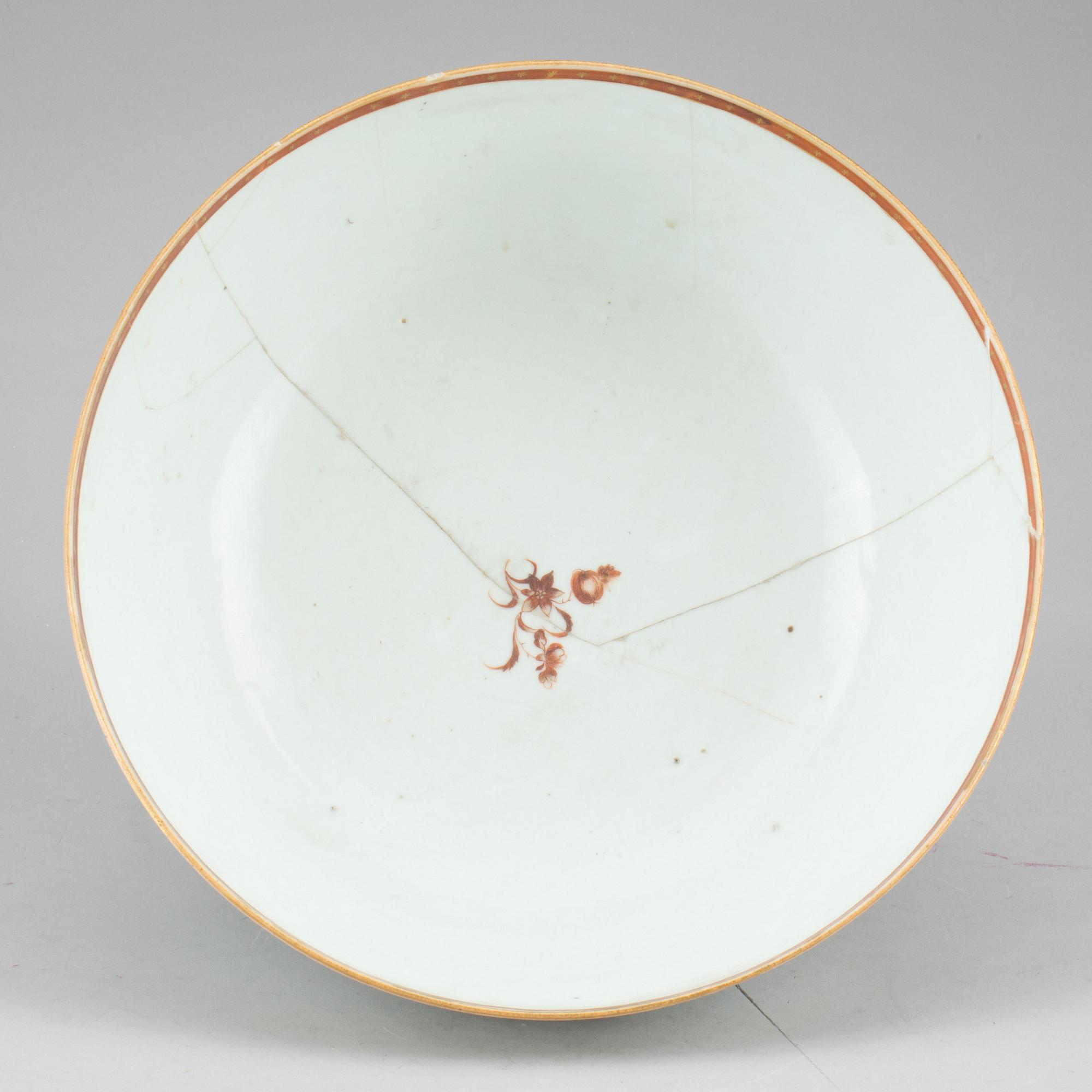 BÅLSKÅL, porslin. Kina, Qianlong(1736-1795).