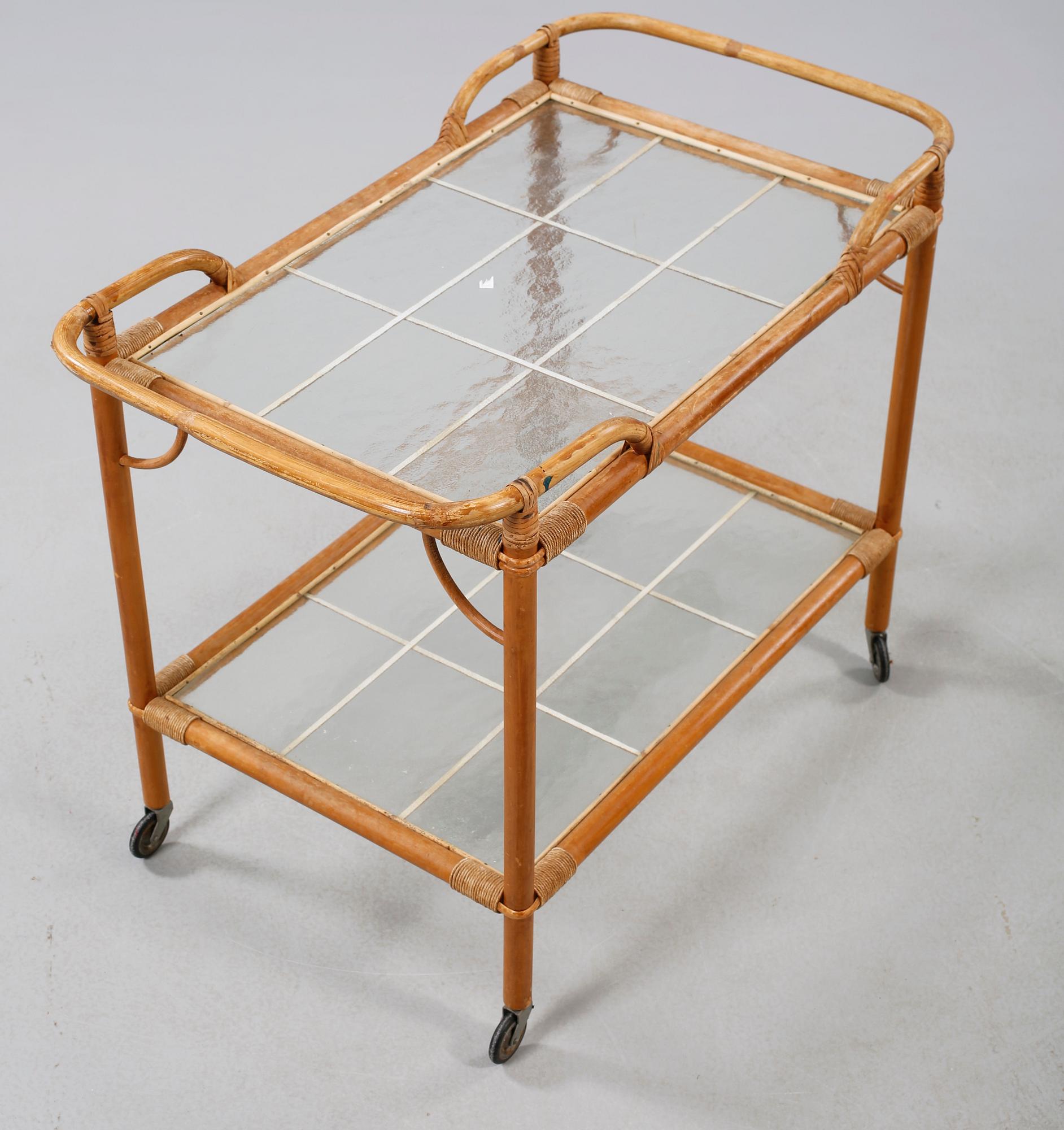 SERVERINGSVAGN, E. W. Ottosson, Korgmöbelfabrik, Stockholm, omkring 1900-talets mitt.