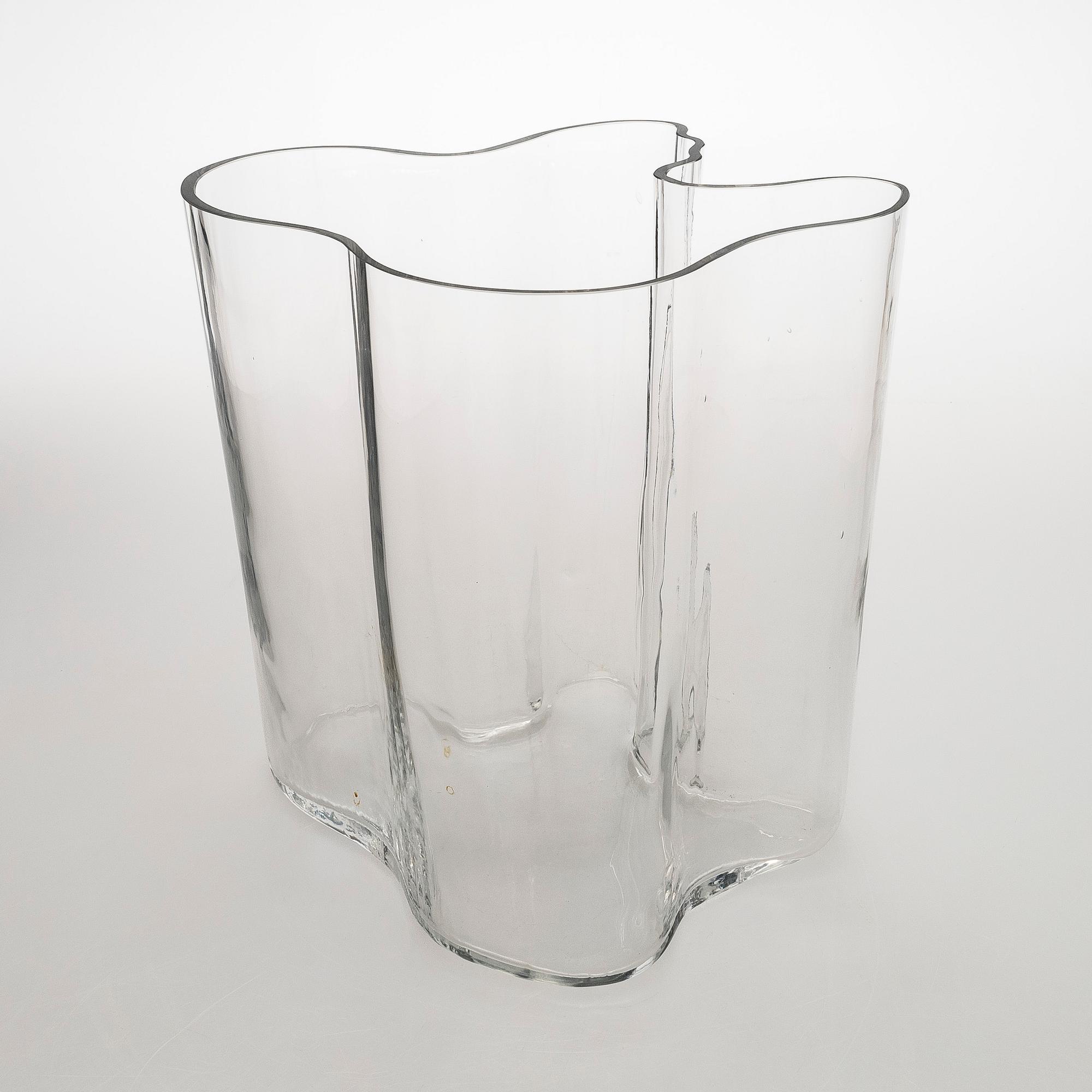 Alvar Aalto, a '3031' vase, signed Alvar Aalto, 1960/70s.