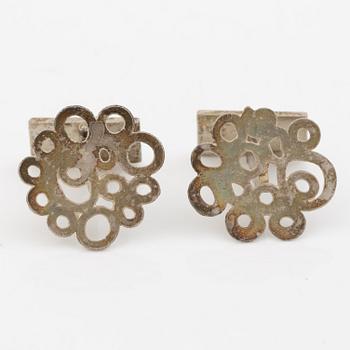 PA Lundahl Terrs, en brosch och ett par manschettknappar silver, Växjö 1966.