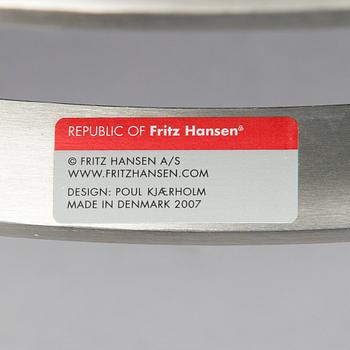 Poul Kjaerholm, fåtöljer, ett par, "PK22", Fritz Hansen, Danmark, daterade 2007.