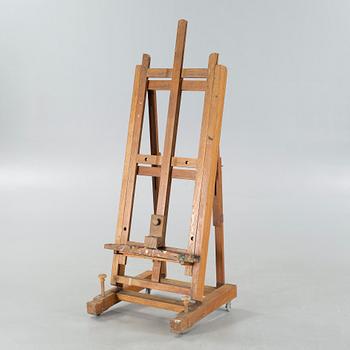 An easel from the 20th century.