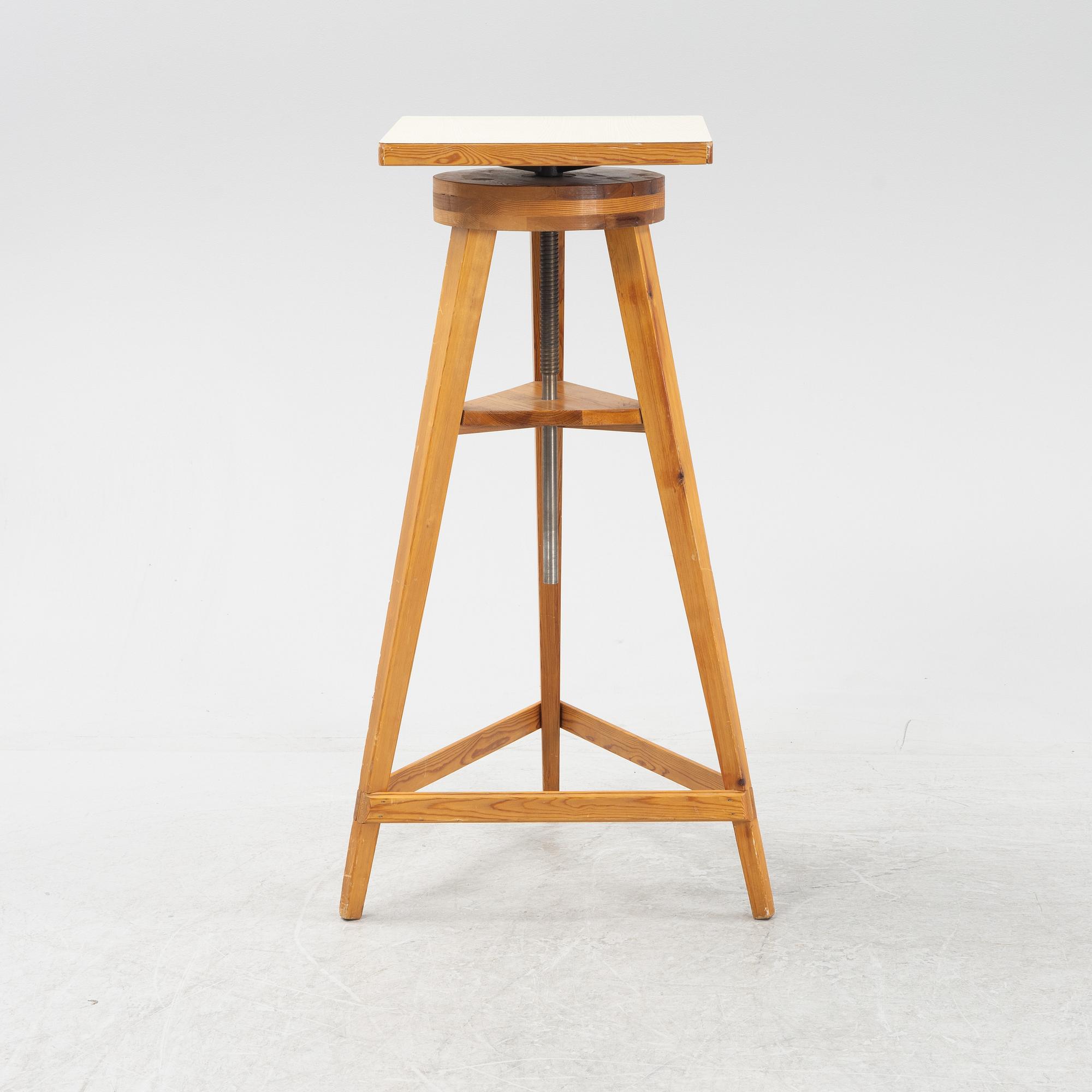 A sculpting table from the mid 20th century.