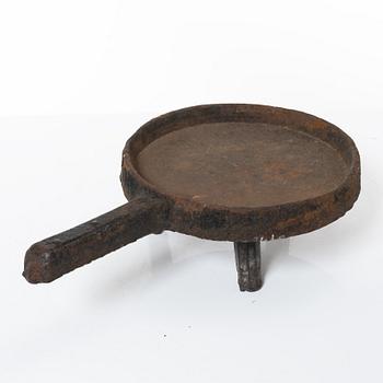 Gryta och stekpanna med trefot, 1700- / 1800-tal.