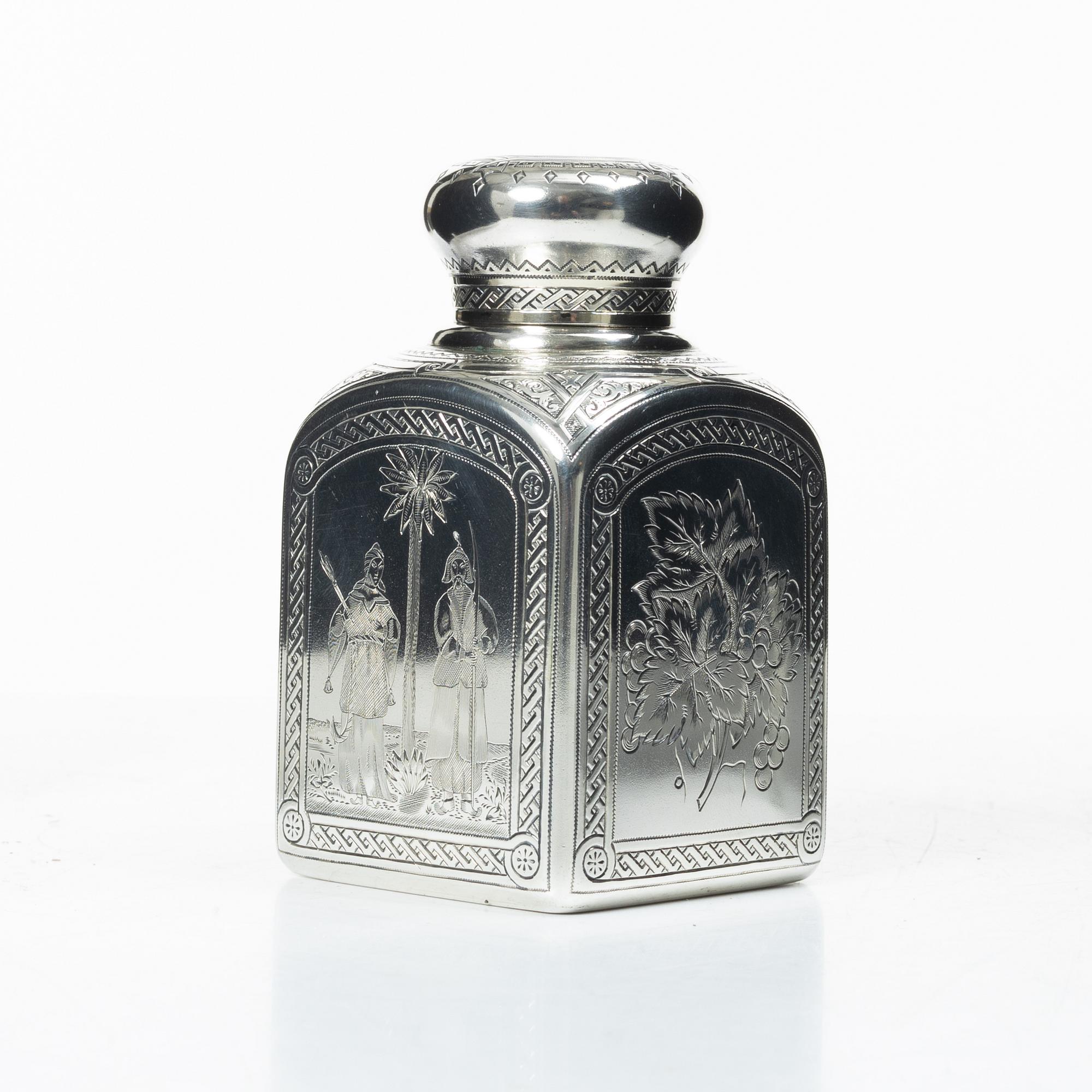A Russian silver tea caddy, mark of Mikhail Grachev, Moscow 1886.